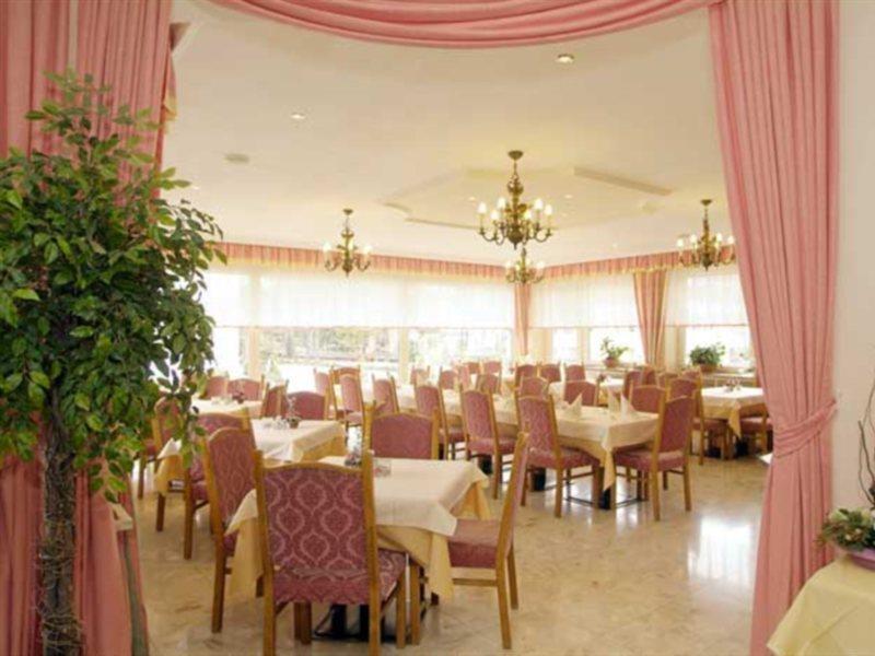 Hotel Schoenegg Зеефельд в Тироле Экстерьер фото